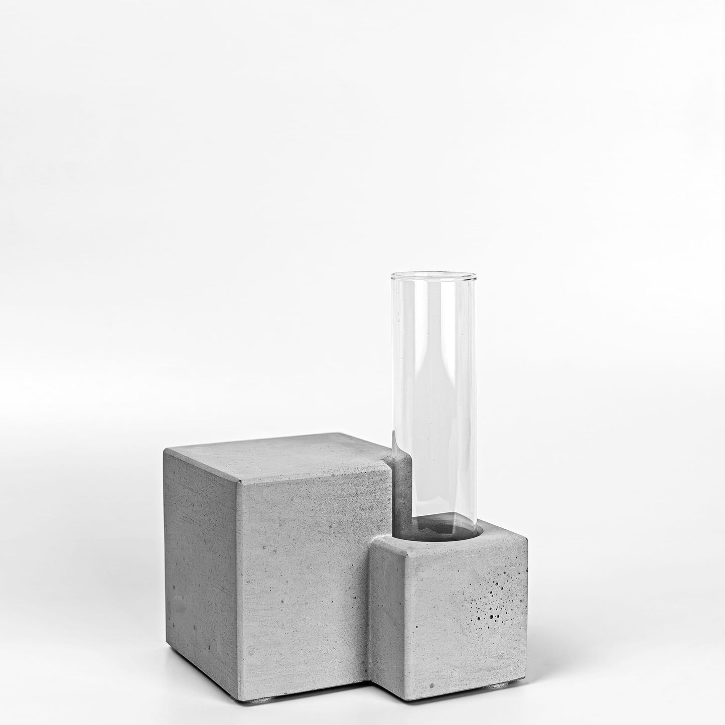 Beton Vase Core Diagonalansicht