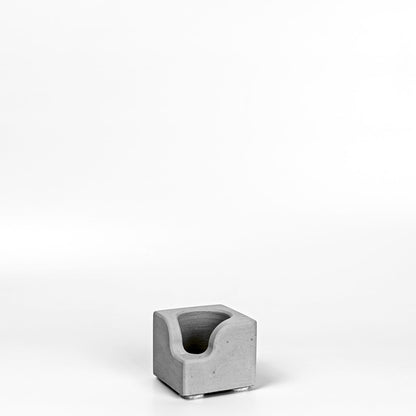 Beton Vase Pocket Diagonalansicht Sockel