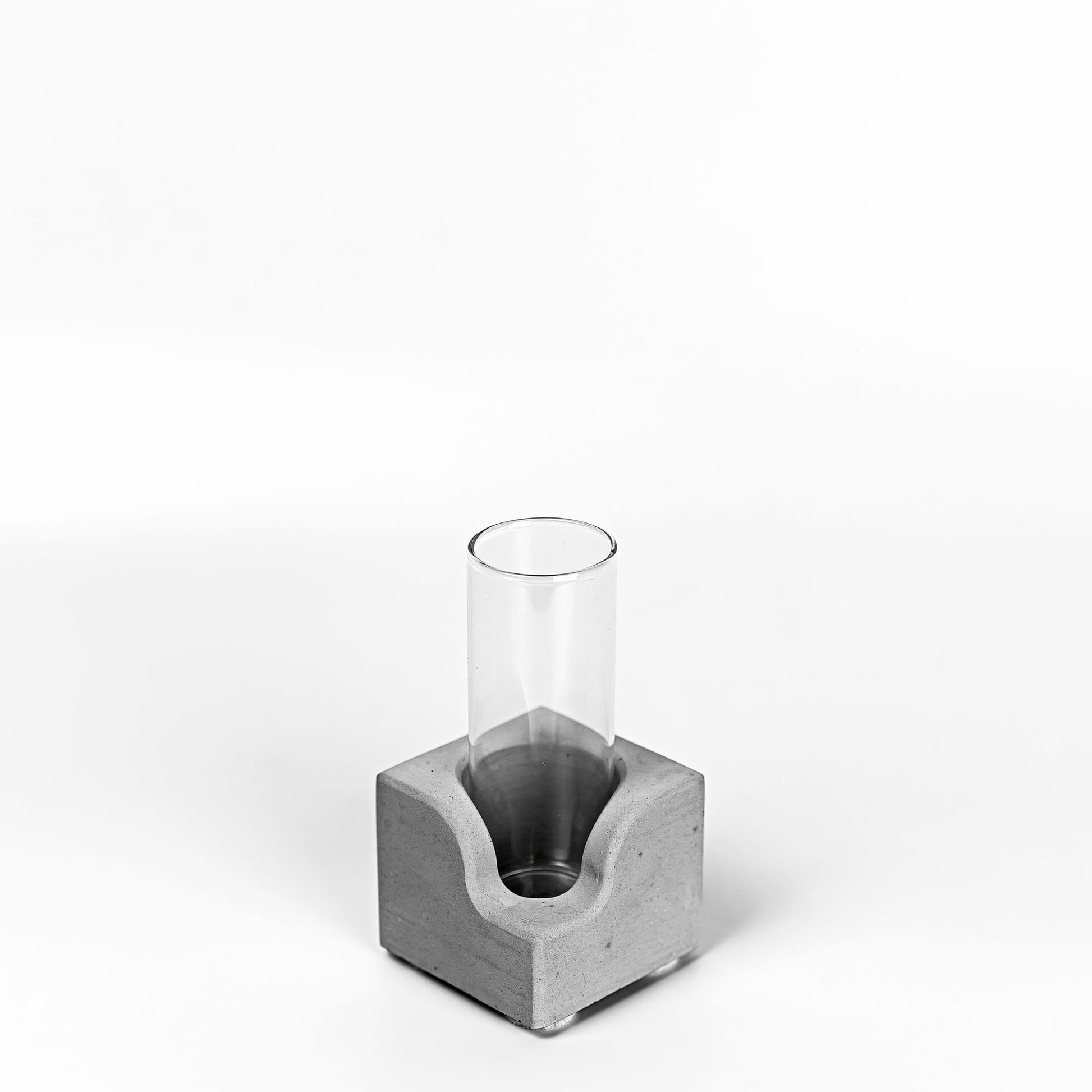 Beton Vase Pocket Frontalansicht