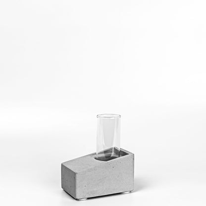 Beton Vase Slab Diagonalansicht