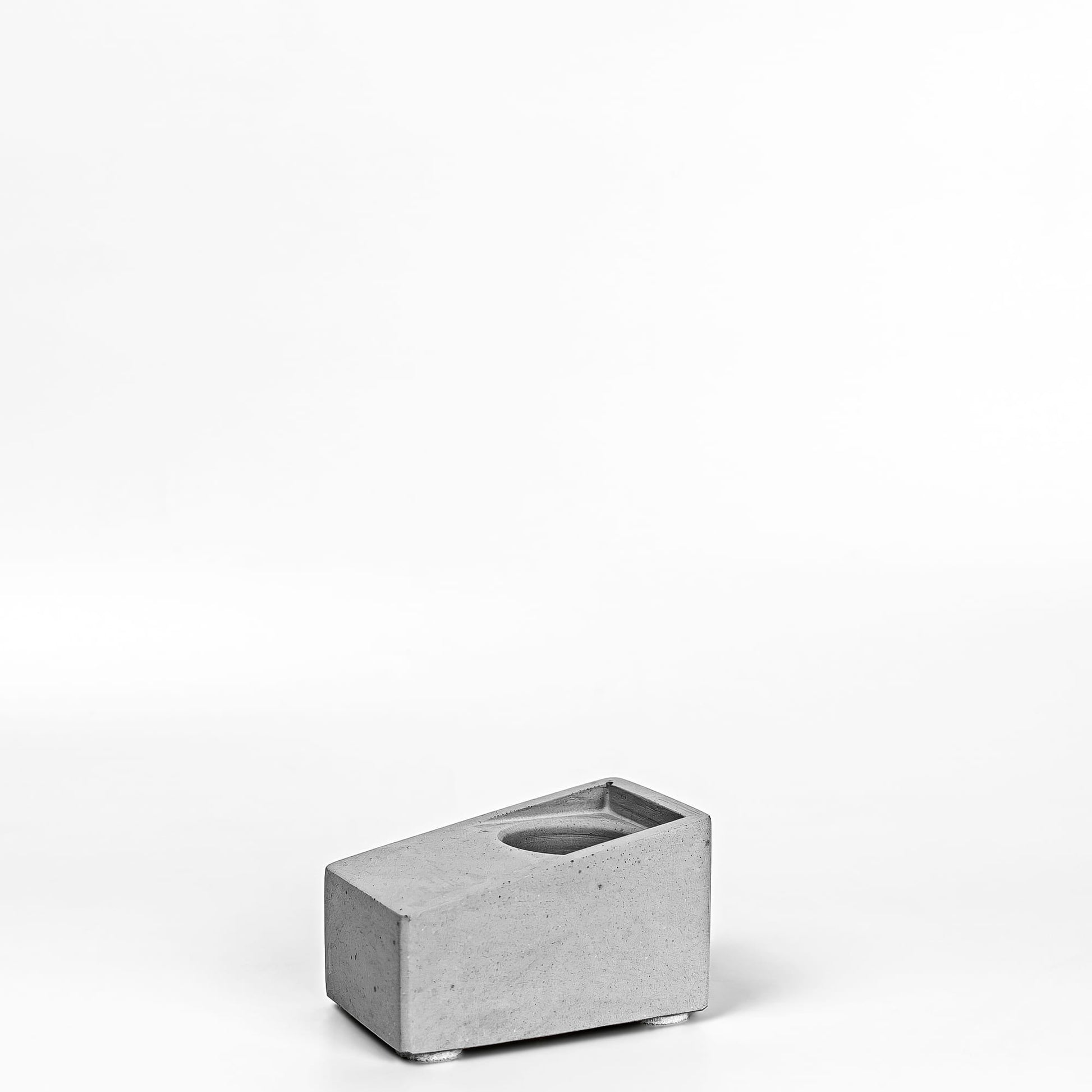 Beton Vase Slab Diagonalansicht Sockel