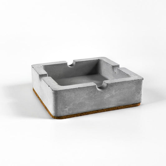 Klassischer Aschenbecher aus Beton mit Korkboden in Grau, Gesamtansicht