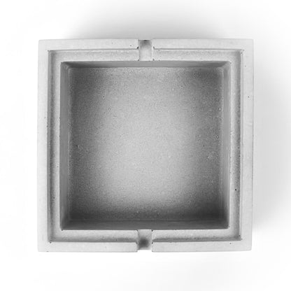 Obere Ansicht großer Design Aschenbecher aus Beton mit Deckel, grau