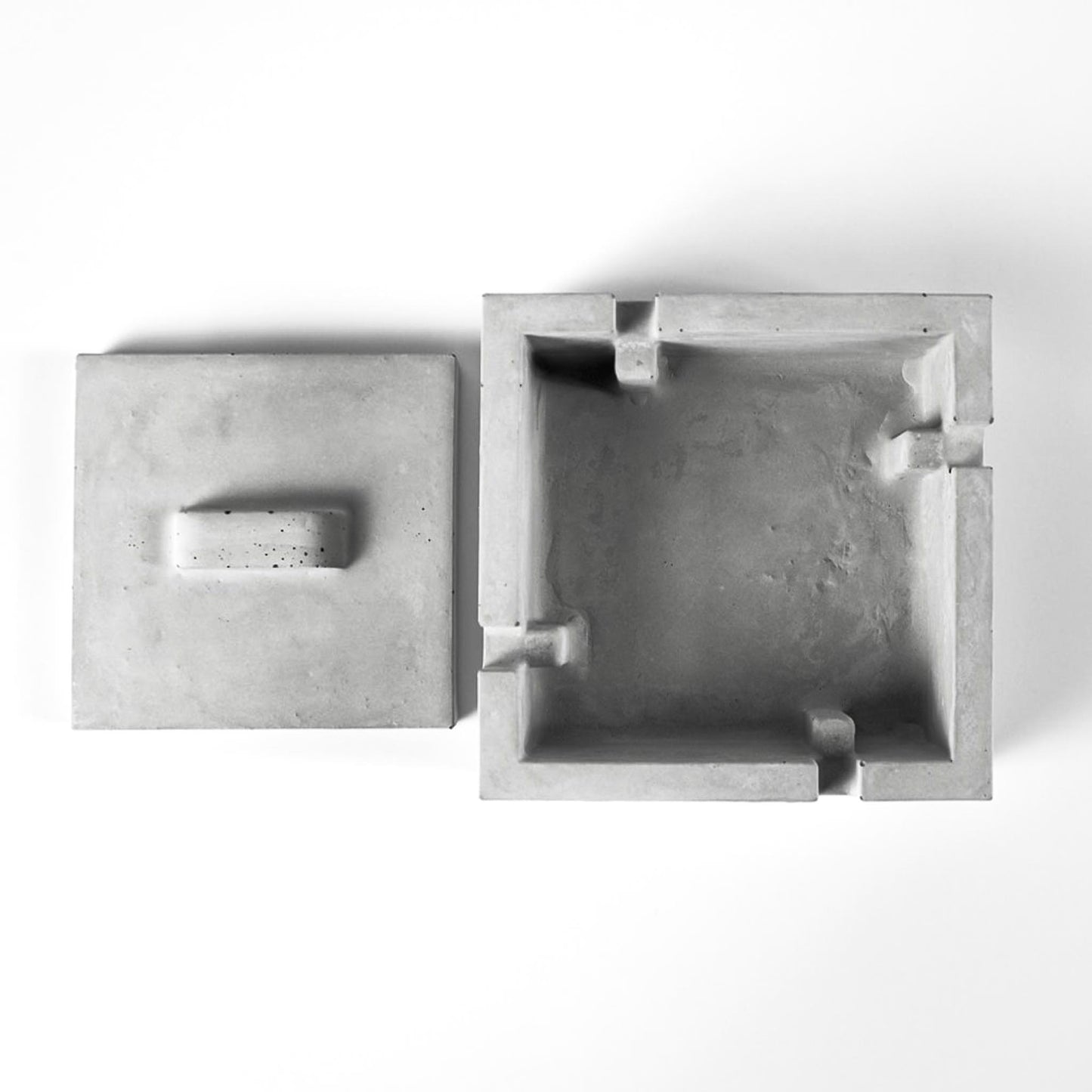 Ansicht von oben, Beton Aschenbecher mit Deckel, grau