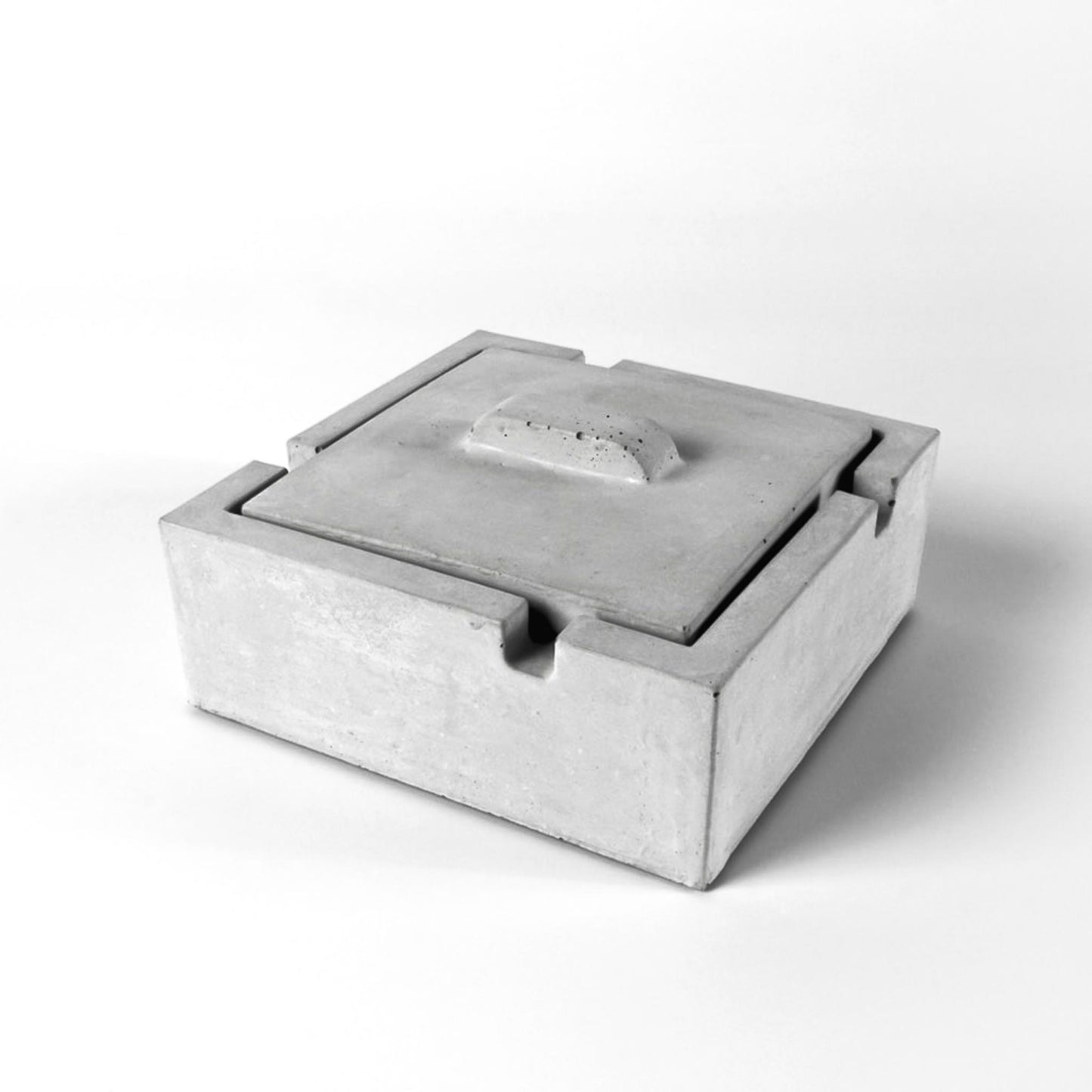 Aschenbecher mit Deckel aus Beton in Grau, Gesamtansicht