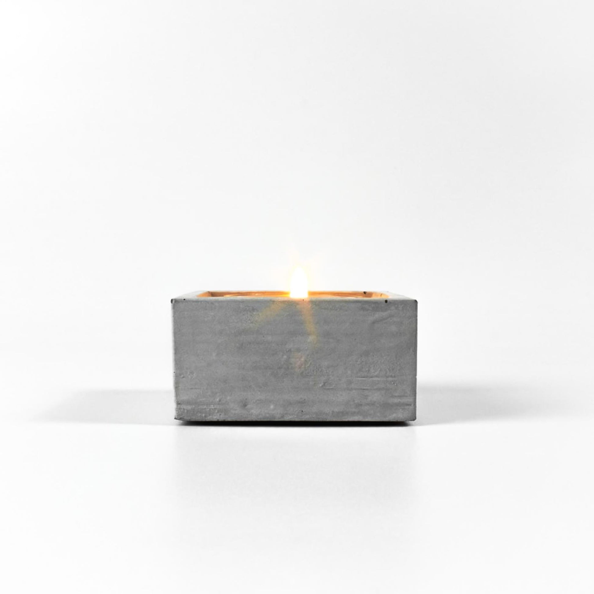 minimalistischer teelichthalter beton eckig