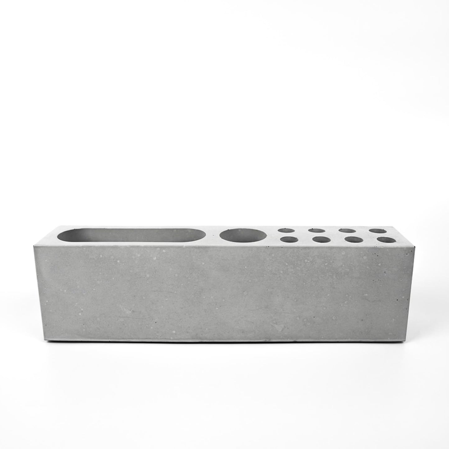 Rechteckiger Beton Stiftehalter für einen modernen Schreibtisch